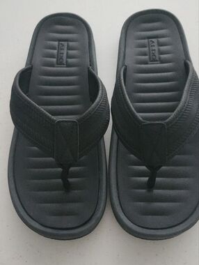 Mens ALDO Black Quilted Foam Flip Flop Sandals